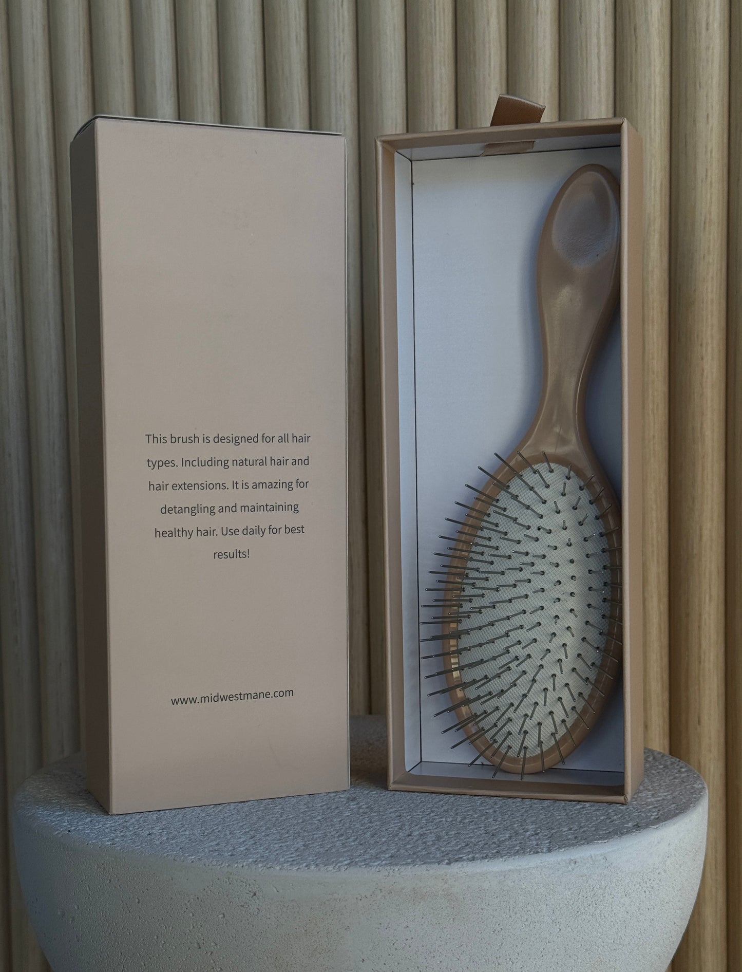 Midwest Mane Co. Luxe Detangling Brush